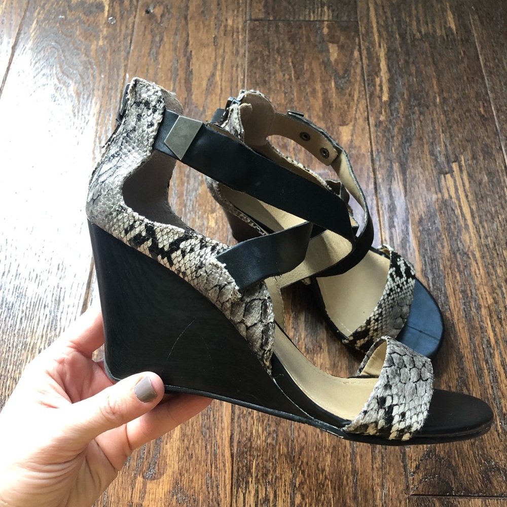 Reaction Kenneth Cole Wedge Sandal, 7.5 NWT